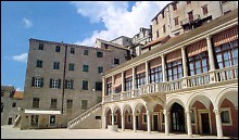 Vije�nica